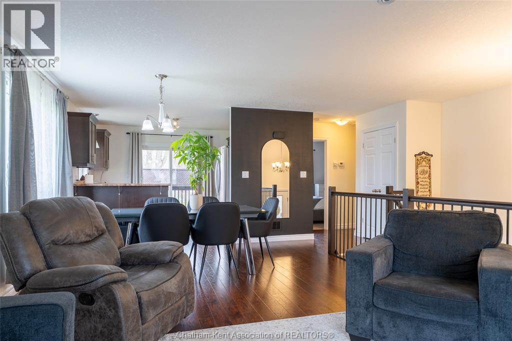 30 St Michael Avenue Property Photo 8