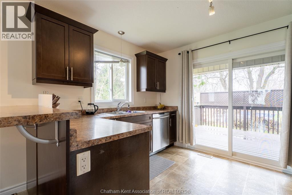 30 St Michael Avenue Property Photo 11
