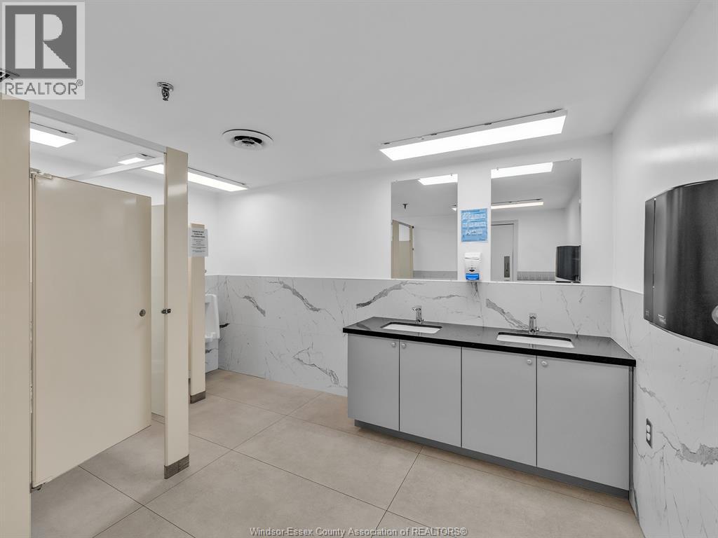 1737 Walker Road Property Photo 14