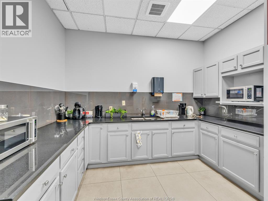 1737 Walker Road Property Photo 16