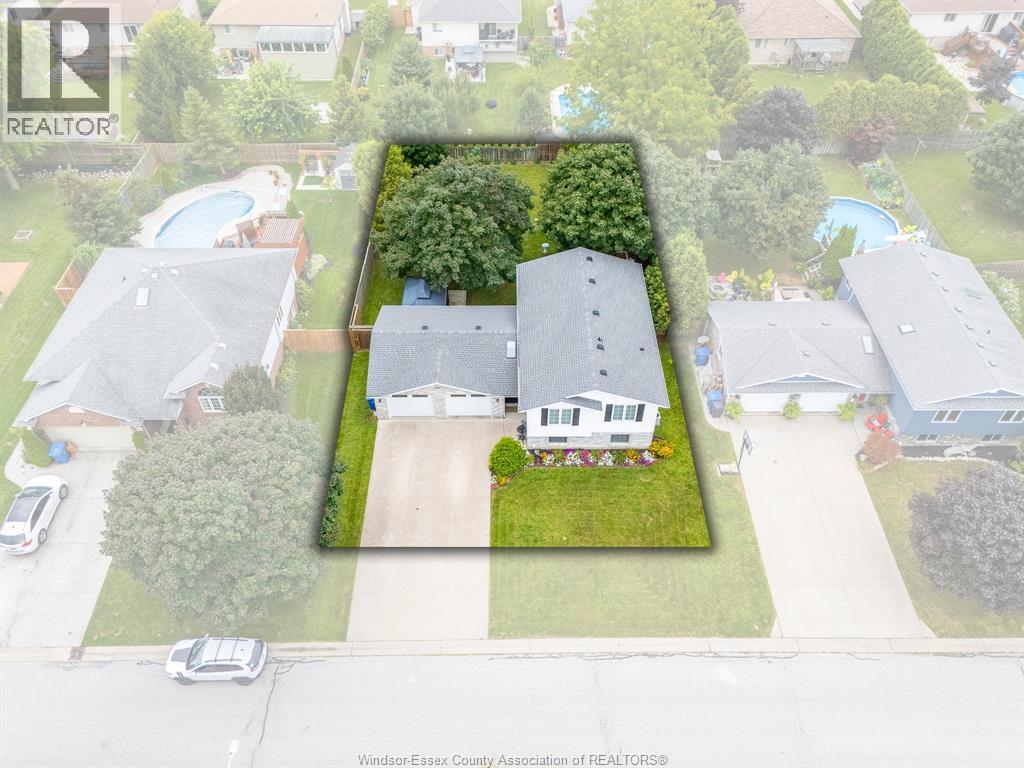 855 Lawndale Avenue Property Photo 2