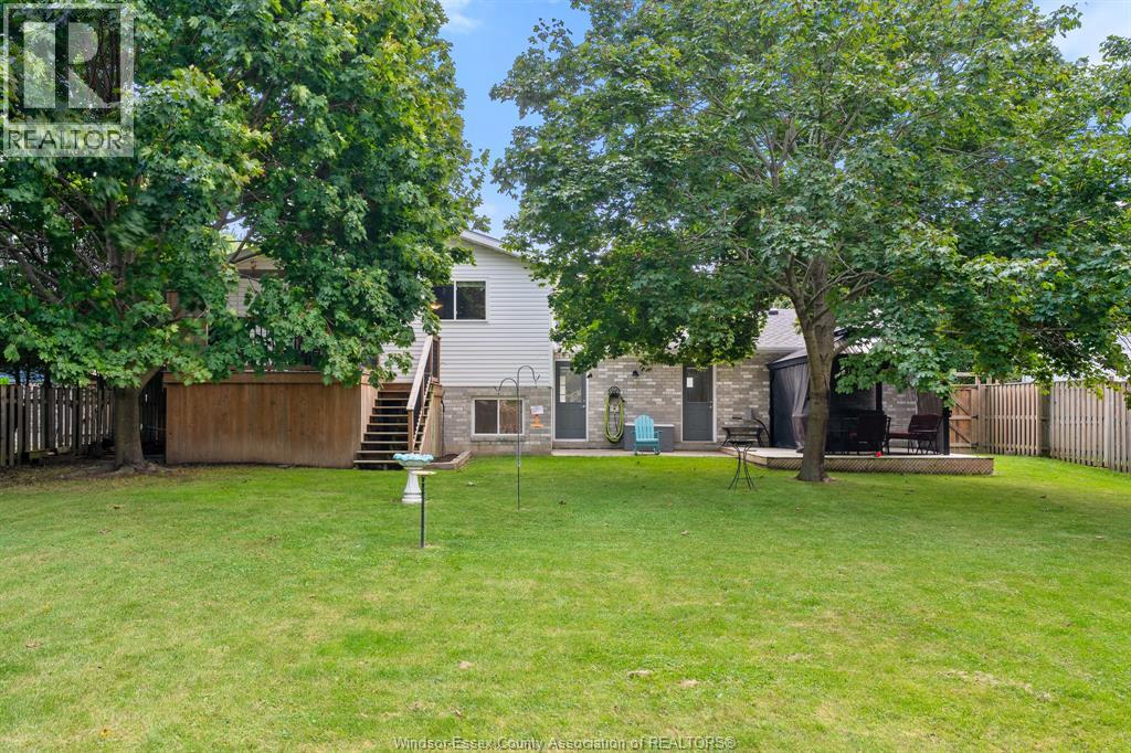 855 Lawndale Avenue Property Photo 3