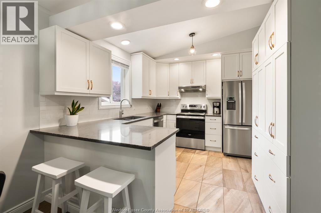855 Lawndale Avenue Property Photo 14