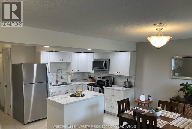 46 Indiana Place Property Photo 2