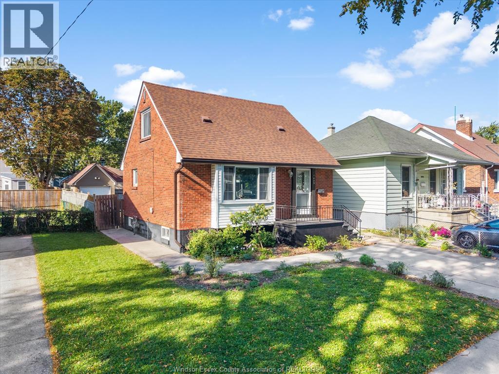 1425 Westcott Property Photo 3