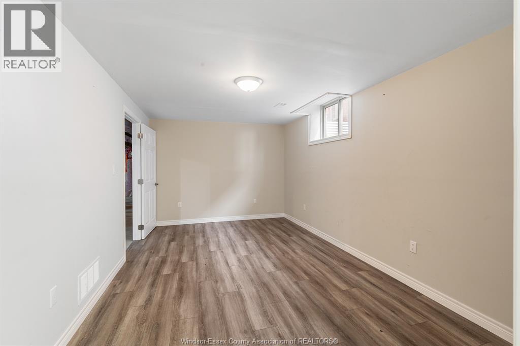 66 York Boulevard Property Photo 29