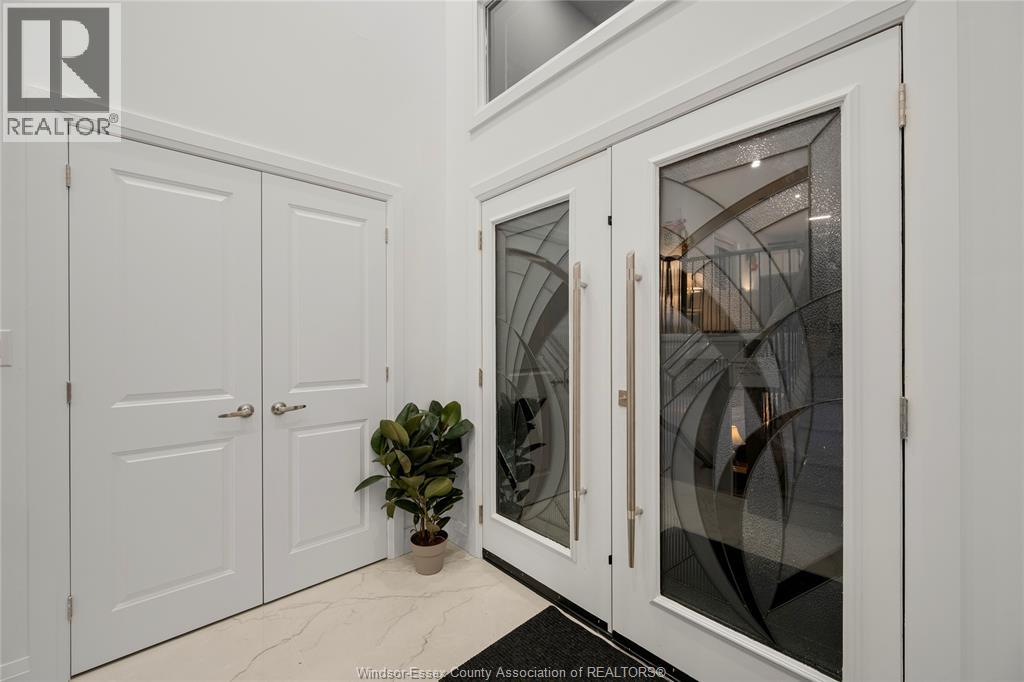 665 Alexandrine Street Property Photo 4