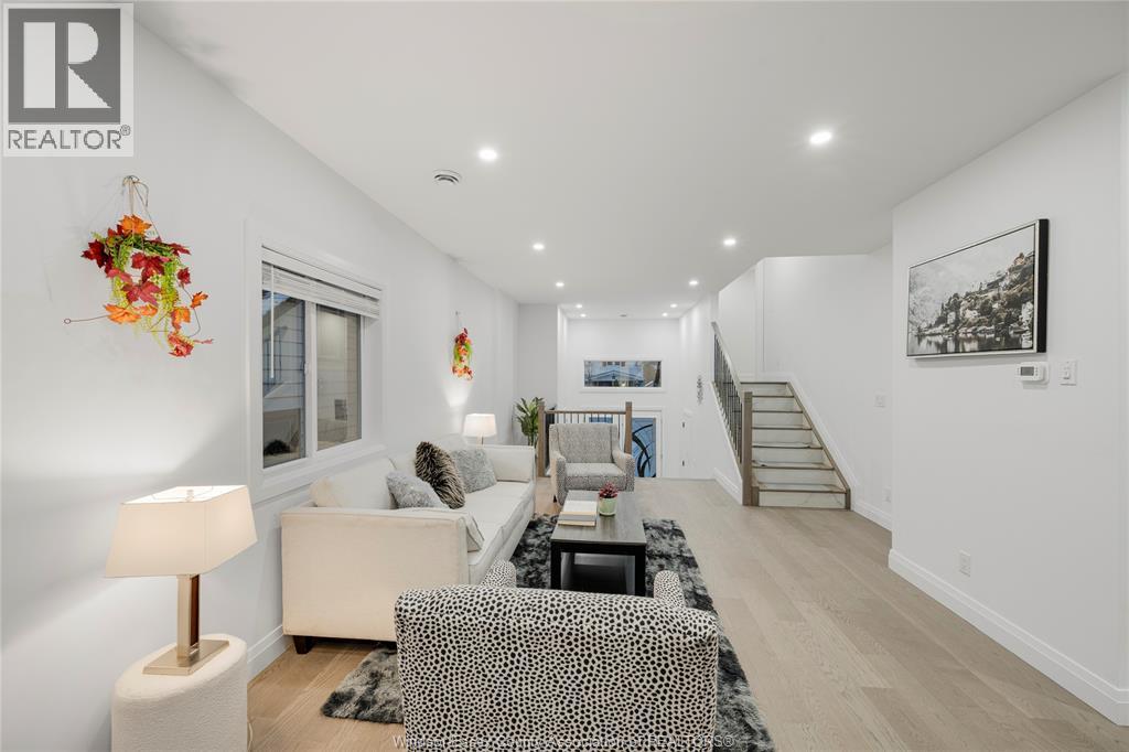 665 Alexandrine Street Property Photo 8
