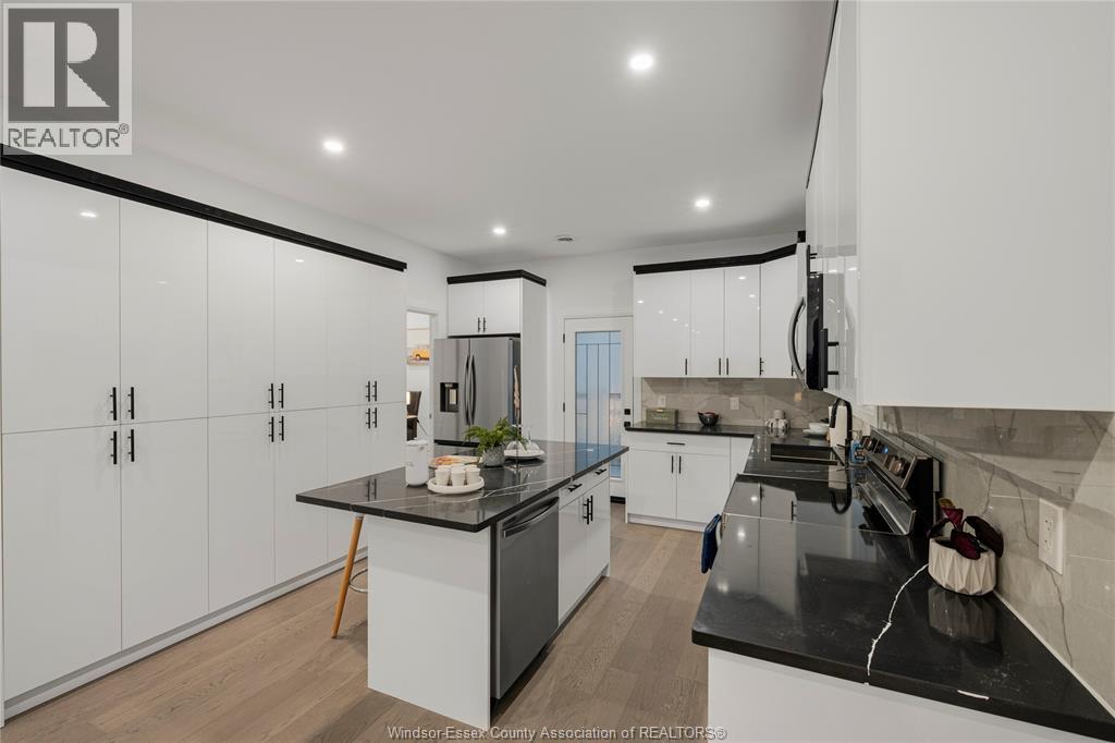 665 Alexandrine Street Property Photo 10