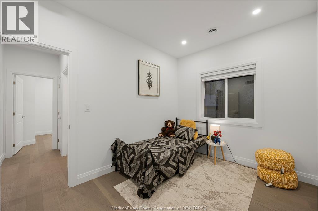 665 Alexandrine Street Property Photo 13