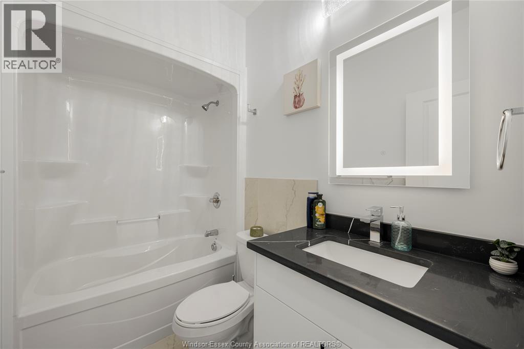 665 Alexandrine Street Property Photo 18