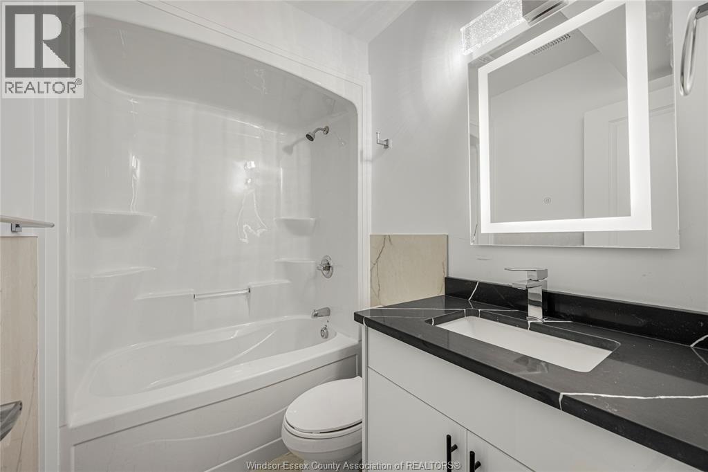 665 Alexandrine Street Property Photo 27