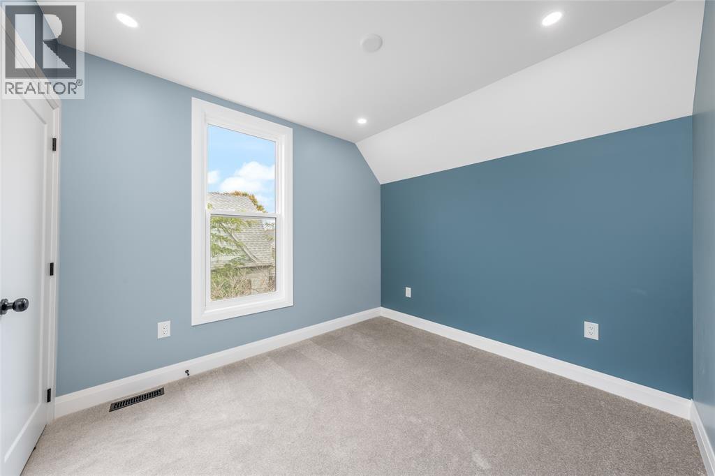 395 Cromwell Street Property Photo 16