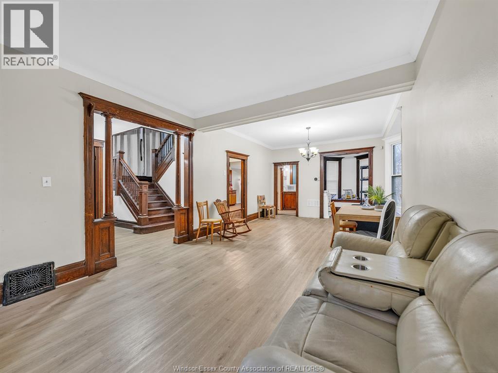 780 Dougall Property Photo 6
