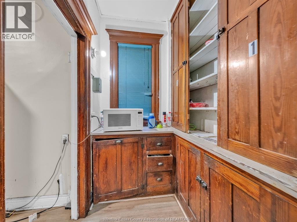 780 Dougall Property Photo 9