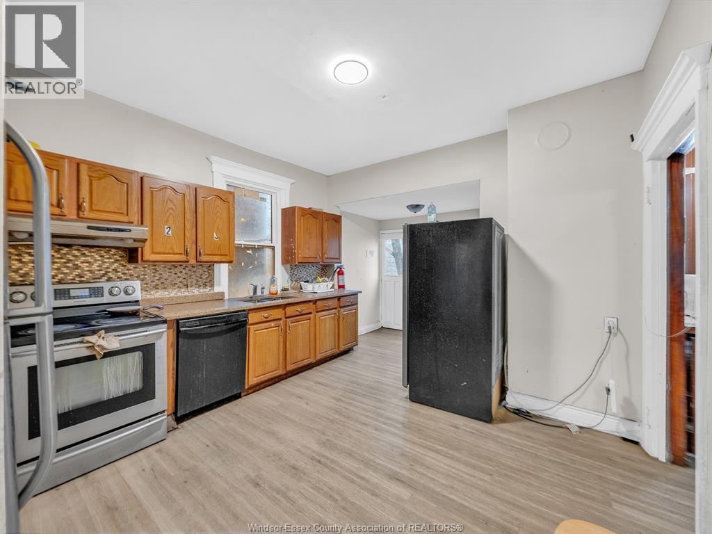 780 Dougall Property Photo 10