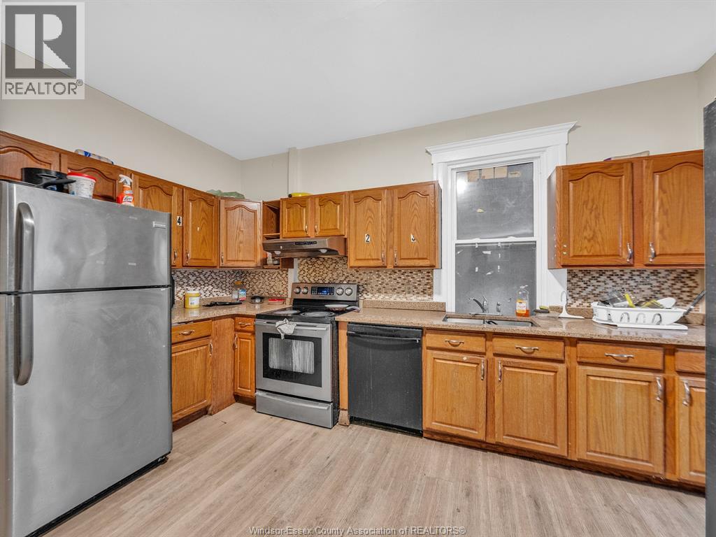 780 Dougall Property Photo 11