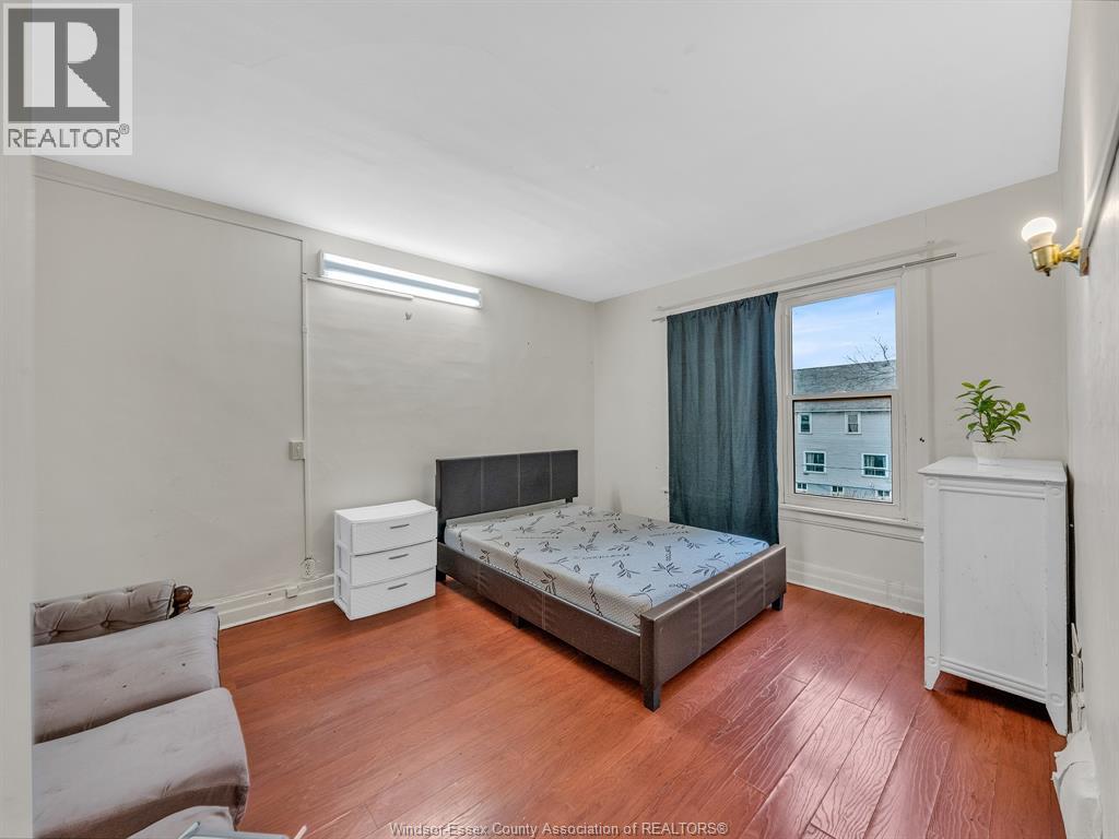 780 Dougall Property Photo 16