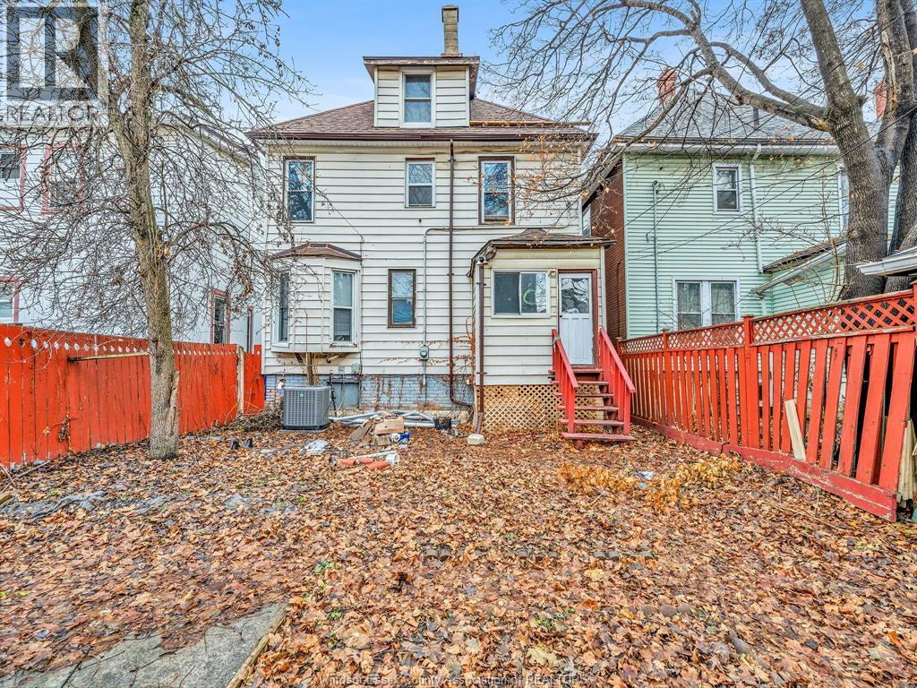780 Dougall Property Photo 33