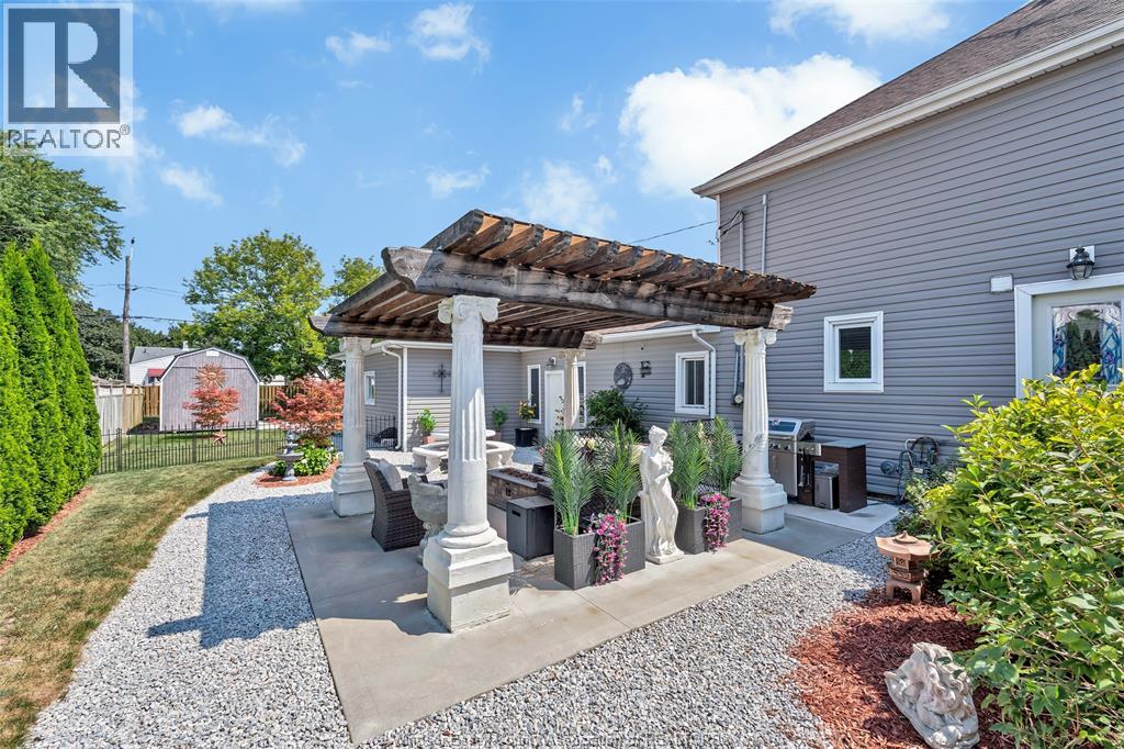 858 Lesperance Property Photo 4