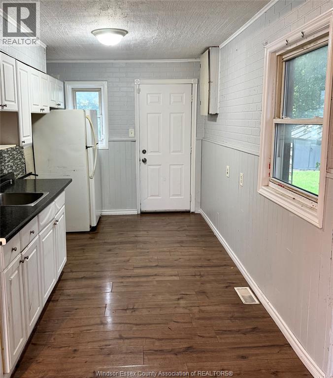 2272 Forest Property Photo 5