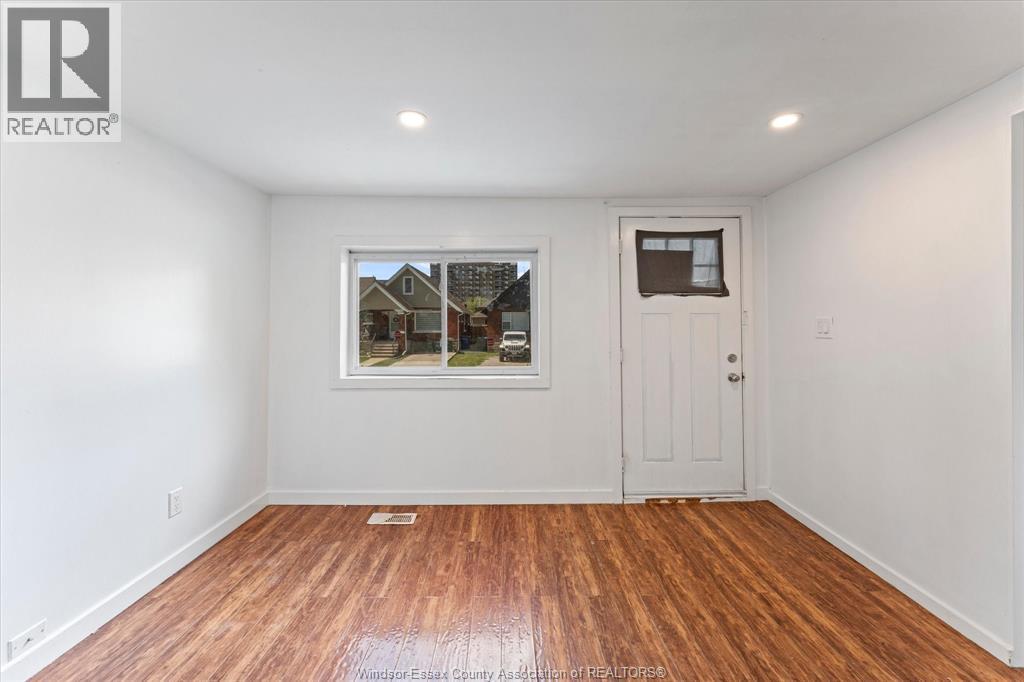 1320 Goyeau Property Photo 4