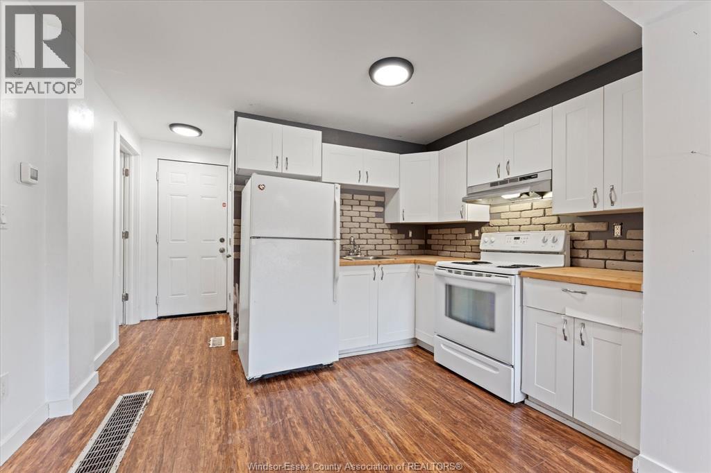 1320 Goyeau Property Photo 6