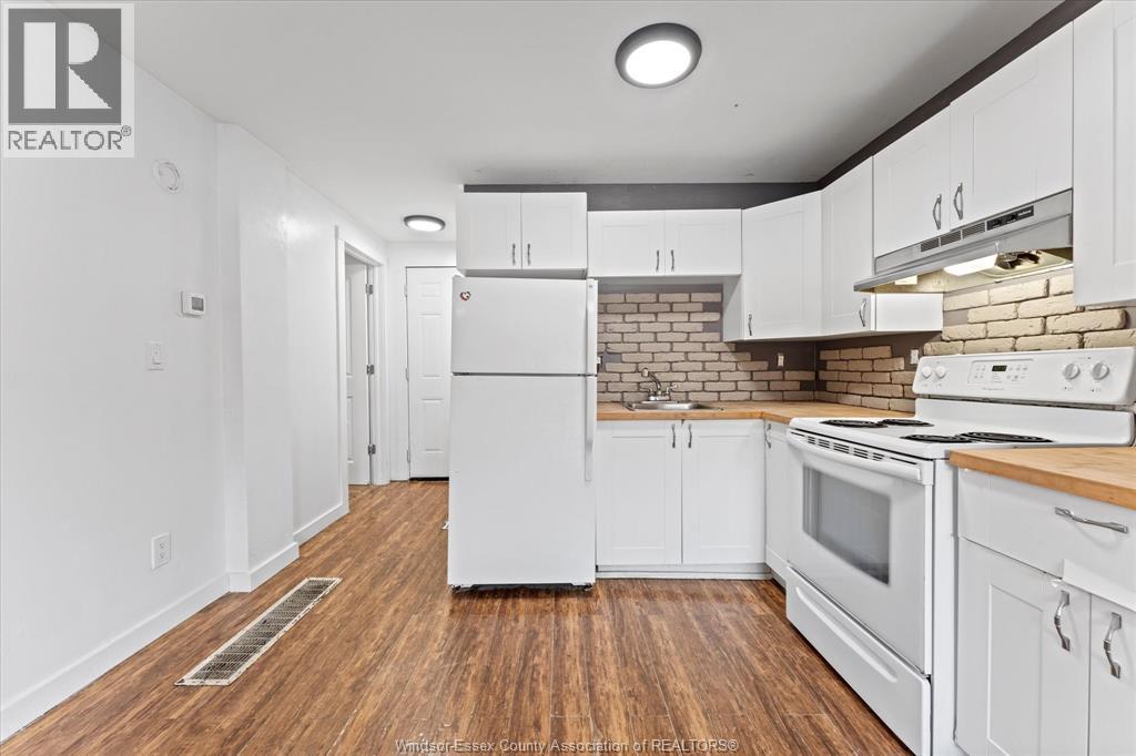 1320 Goyeau Property Photo 8