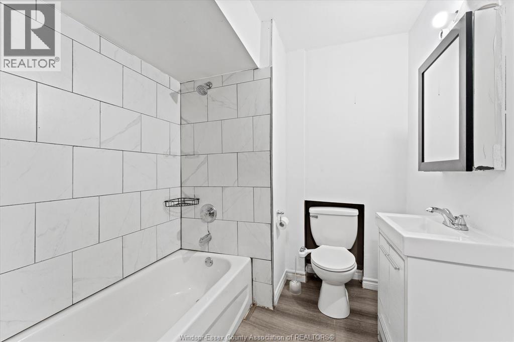1320 Goyeau Property Photo 11