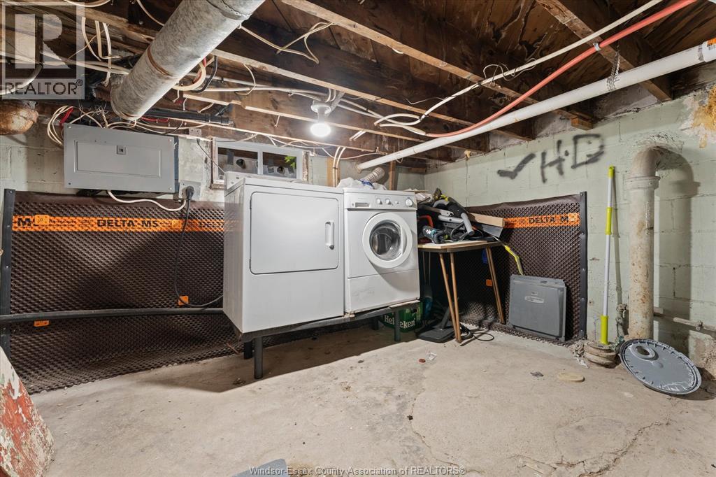 1320 Goyeau Property Photo 12