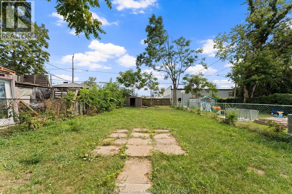 1320 Goyeau Property Photo 14