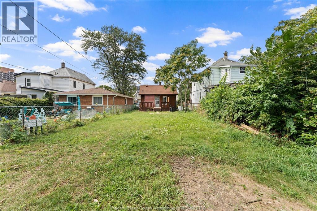 1320 Goyeau Property Photo 15