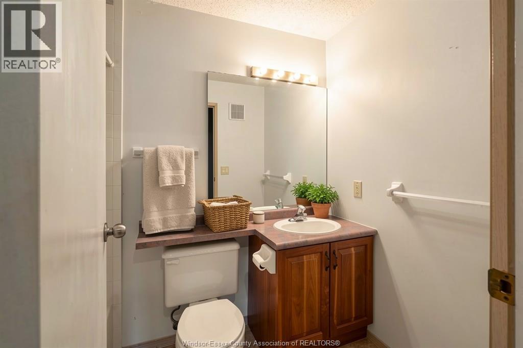 40 Adams Lane Unit# 214 Property Photo 18