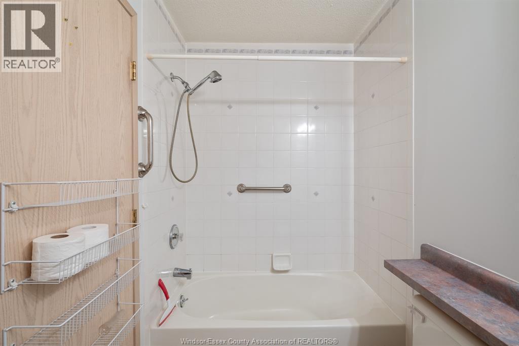 40 Adams Lane Unit# 214 Property Photo 19