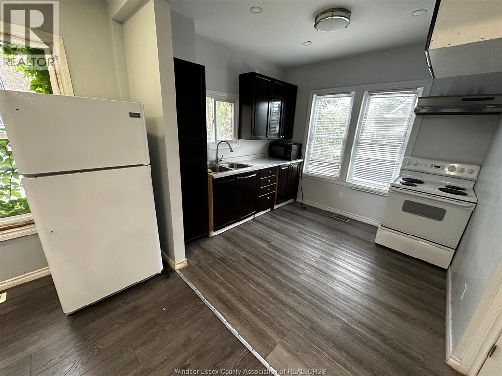 3114 Peter Street Property Photo 2