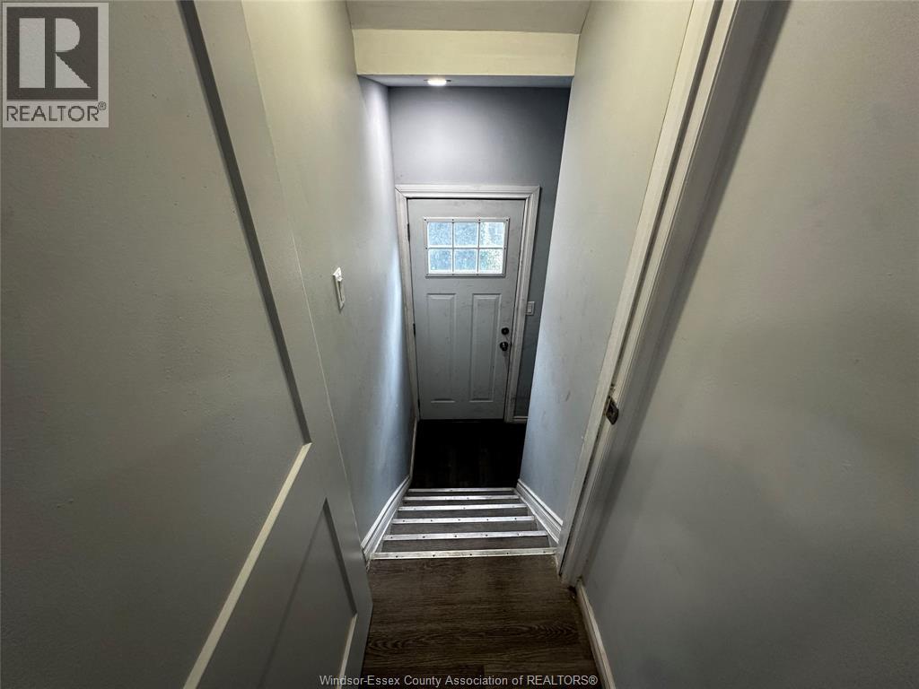 3114 Peter Street Property Photo 6