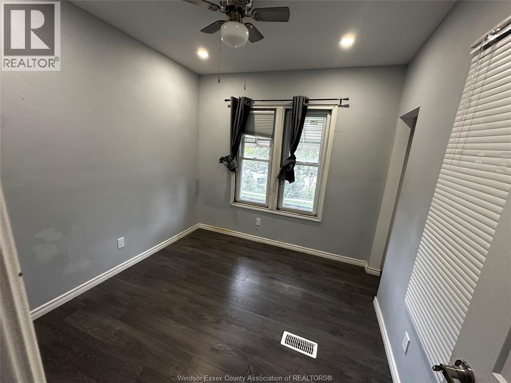3114 Peter Street Property Photo 13