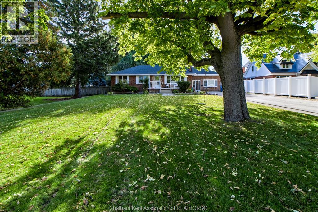 16 Indian Creek Road West Property Photo 2