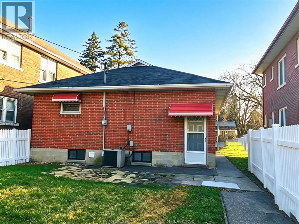 787 Campbell Unit# Room 1 Property Photo 7