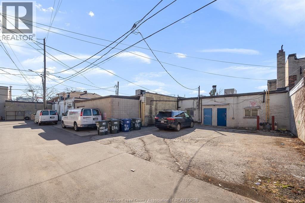 914 Erie Street East Property Photo 15