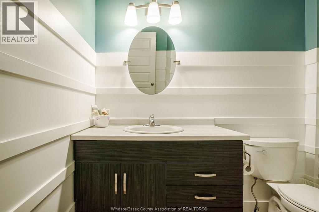 6087 Laurentide Property Photo 17