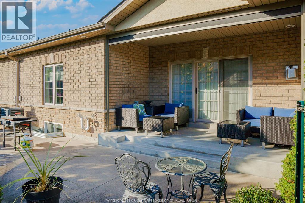 6087 Laurentide Property Photo 33