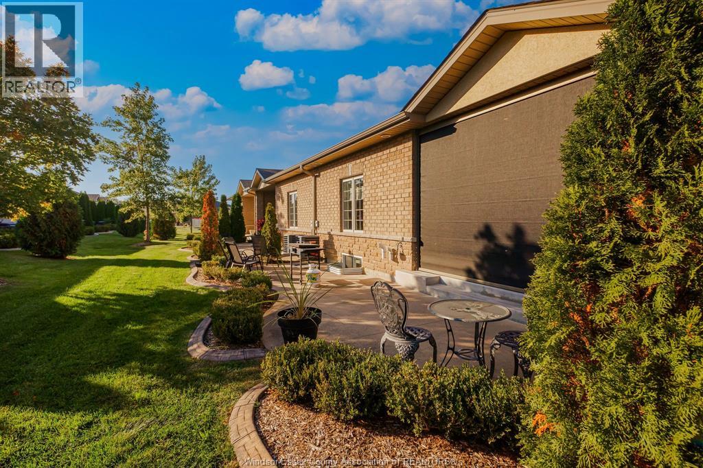 6087 Laurentide Property Photo 34