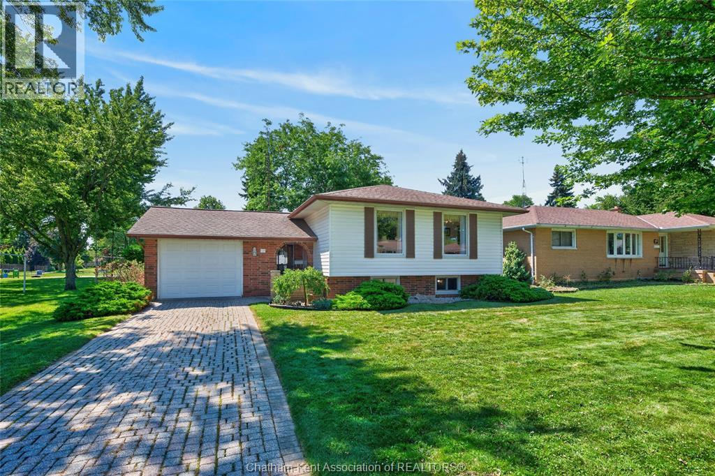 18 CAMEO DRIVE