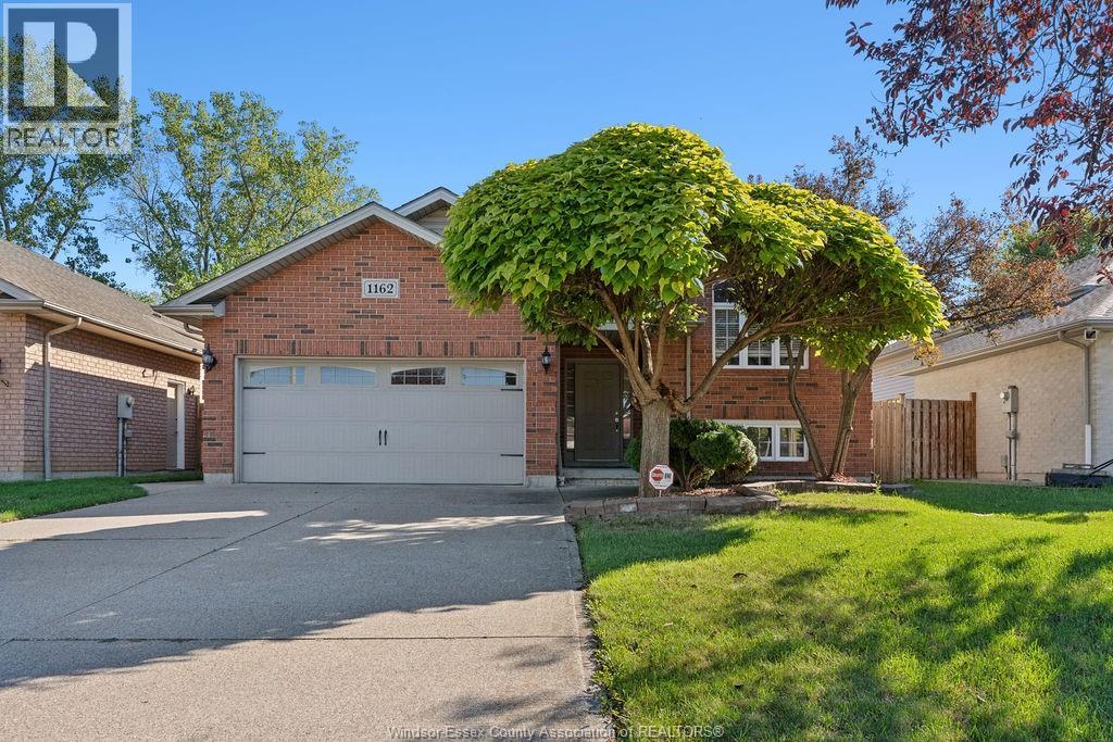 1162 Banwell Road Property Photo 1