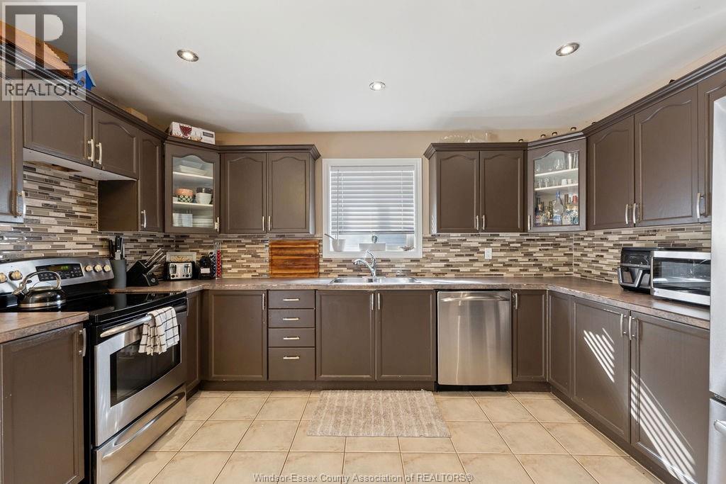 1162 Banwell Road Property Photo 7