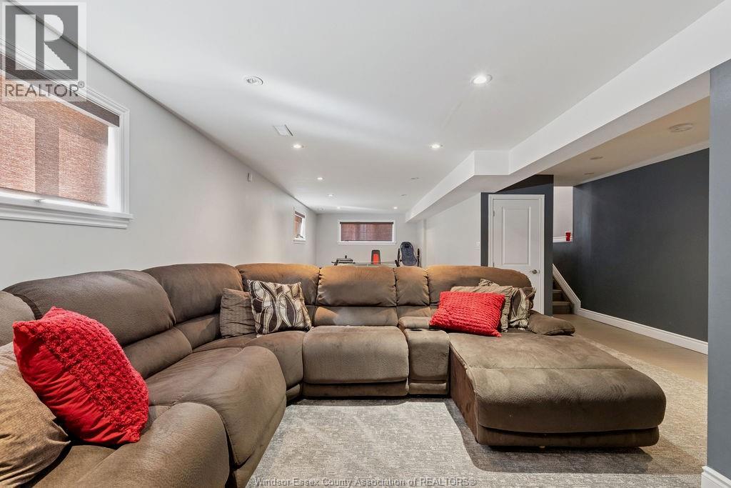 1162 Banwell Road Property Photo 22