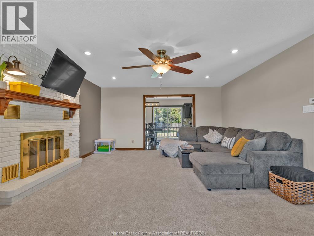9 Evans Avenue Property Photo 8