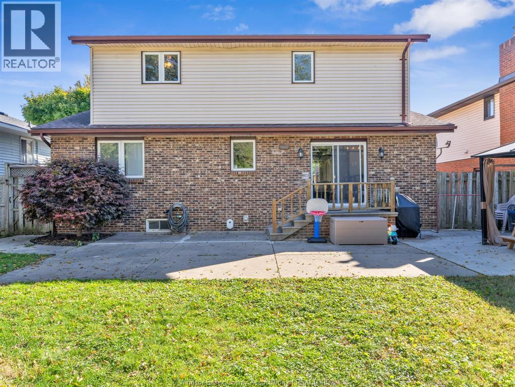 9 Evans Avenue Property Photo 27