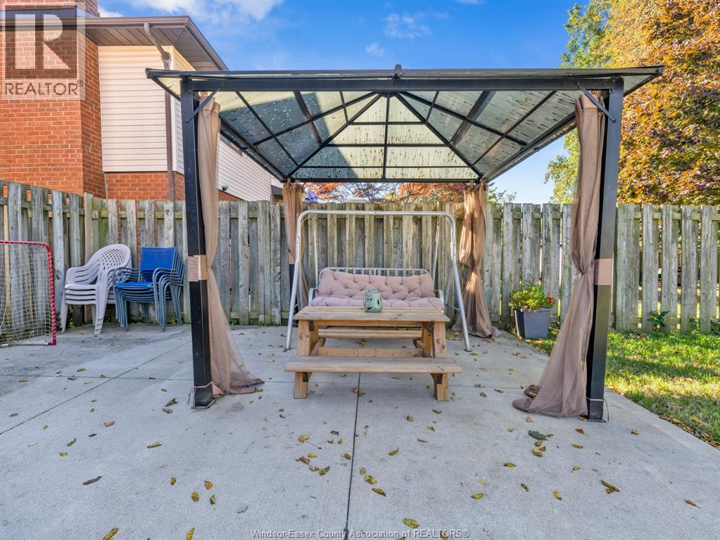9 Evans Avenue Property Photo 28